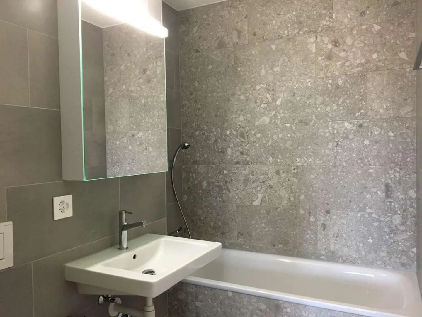 Moderne Wohnung mit Munotblick - Foto 4 von 8