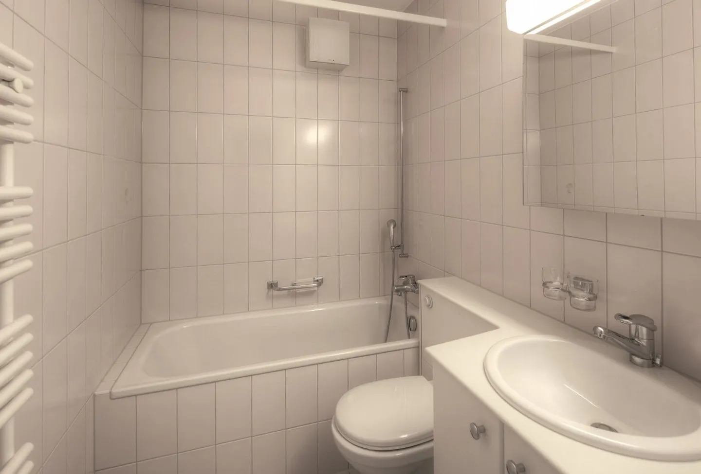 Where one lives and lets live. - Rent without deposit! - Photo 3 of 5