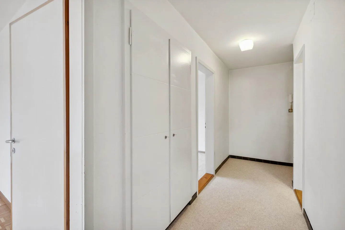 Where one lives and lets live. - Rent without deposit! - Photo 5 of 5