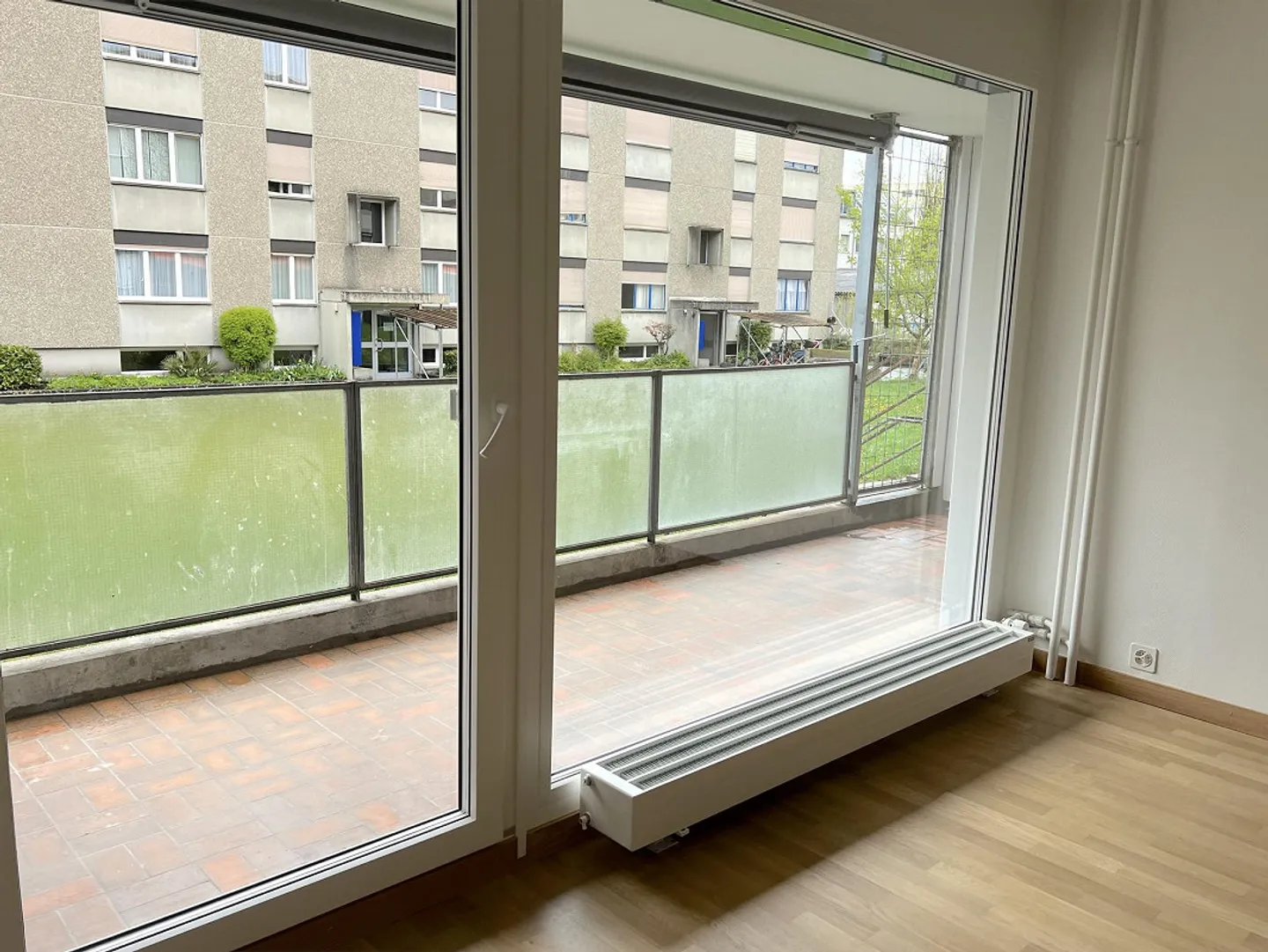 Ampio appartamento di 4,5 stanze al piano terra - Foto 8 di 8