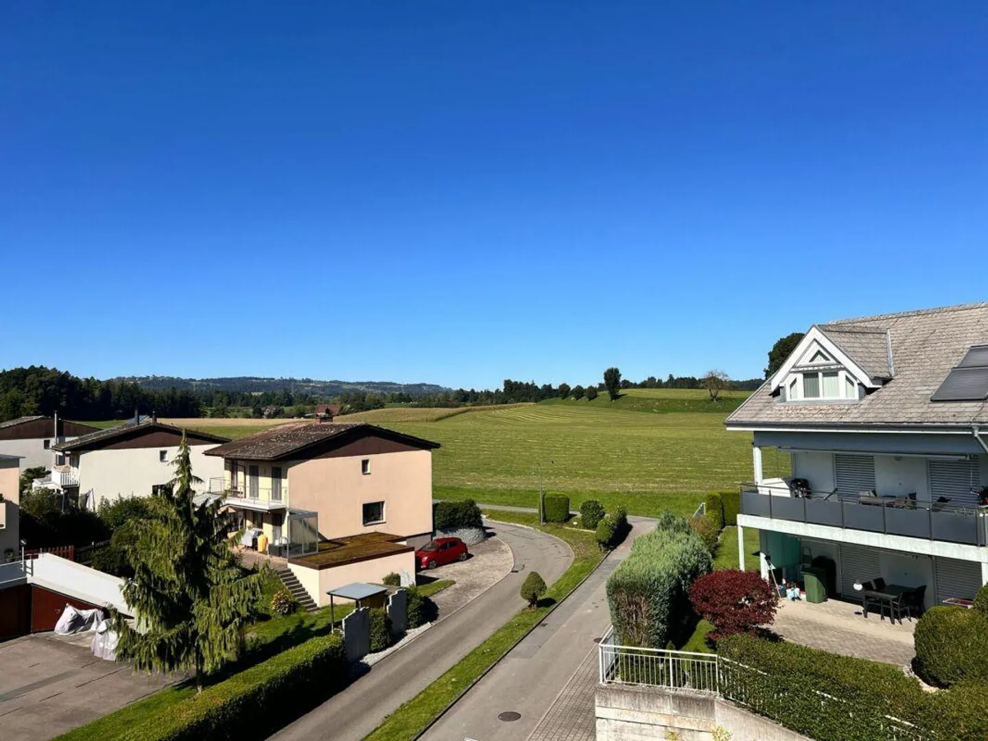 Grosszügige 6.5 Zimmer-Dachwohnung - Foto 6 von 8