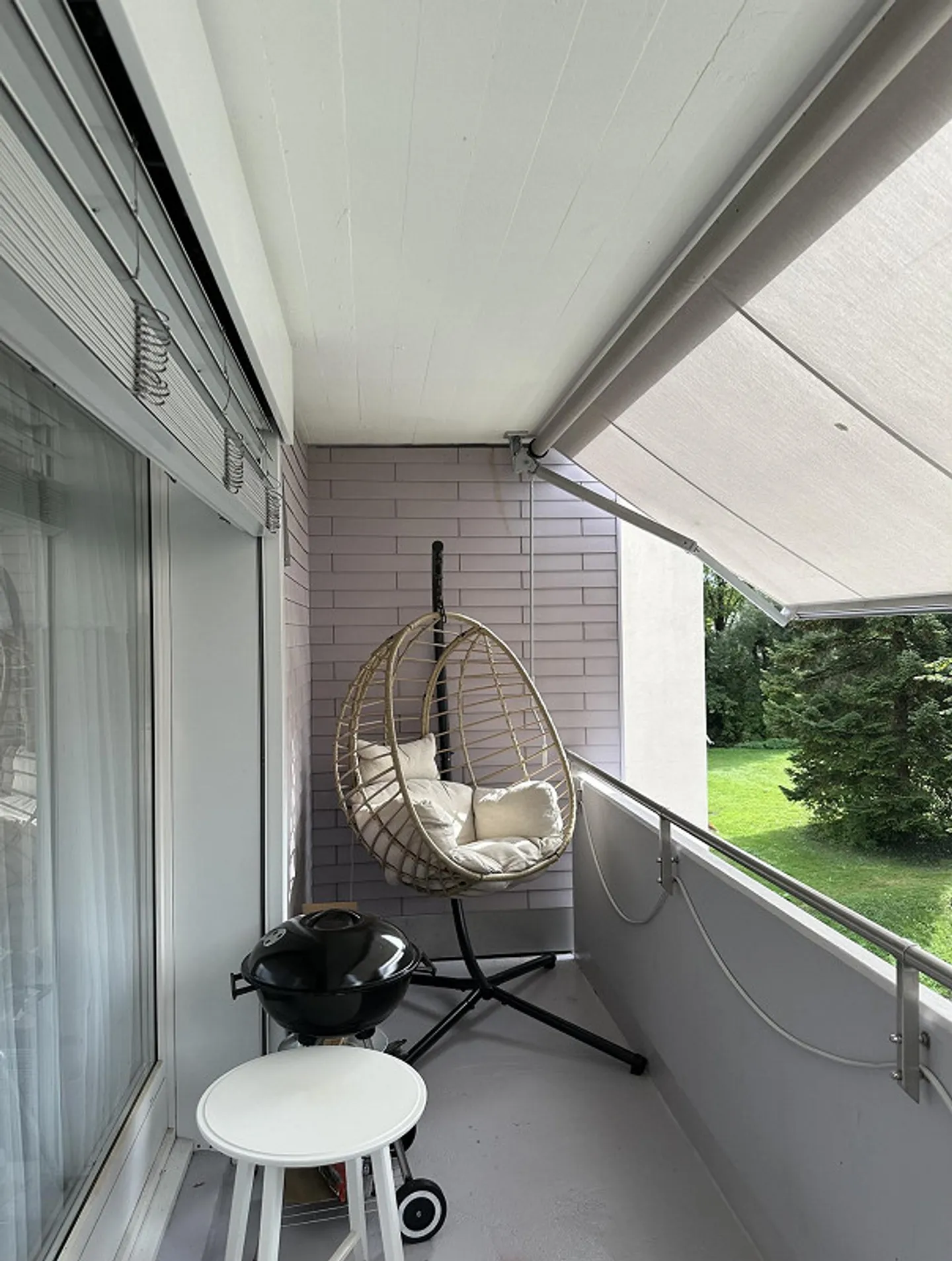 Charmante Wohnung in Hinwil - Foto 2 von 9