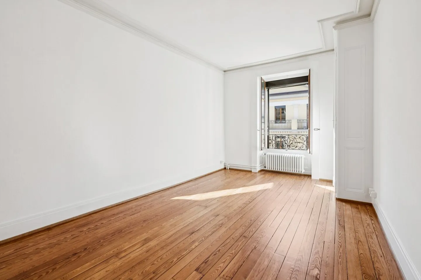 A fully renovated apartment in the Saint-Jean district - Photo 6 of 10