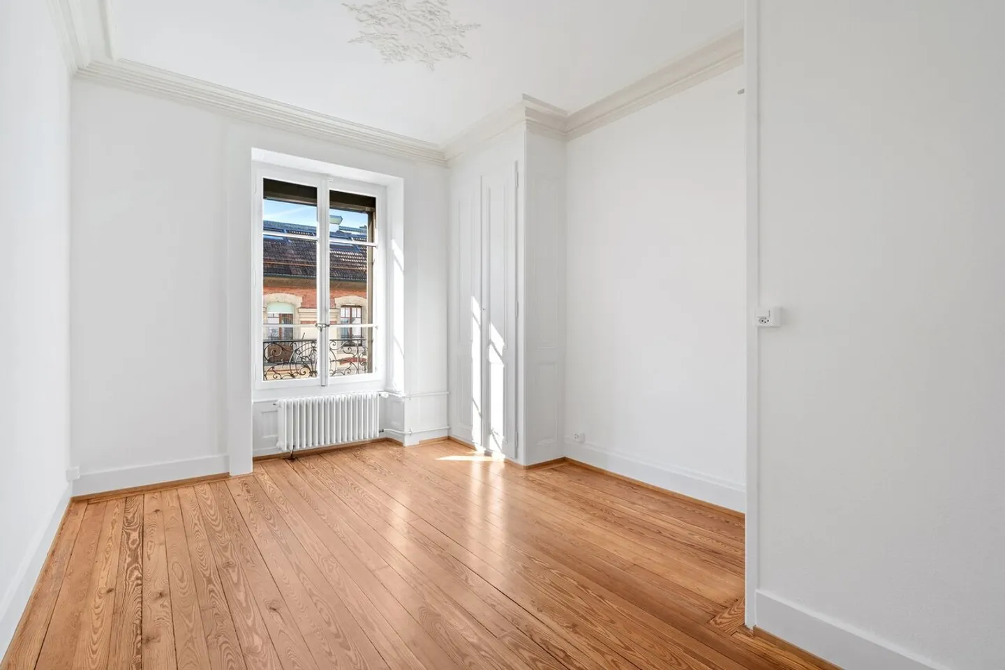 A fully renovated apartment in the Saint-Jean district - Photo 4 of 10