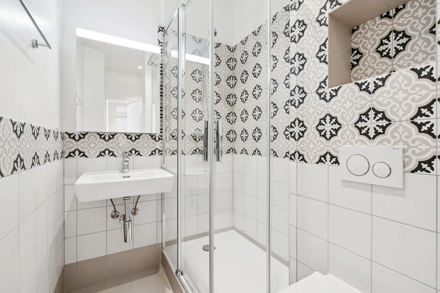 A fully renovated apartment in the Saint-Jean district - Photo 9 of 10