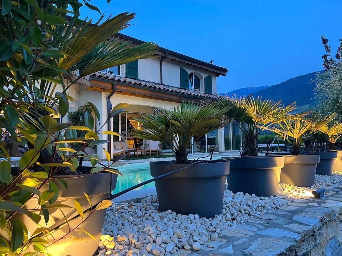 Villa 5 camere - Foto 2 di 13