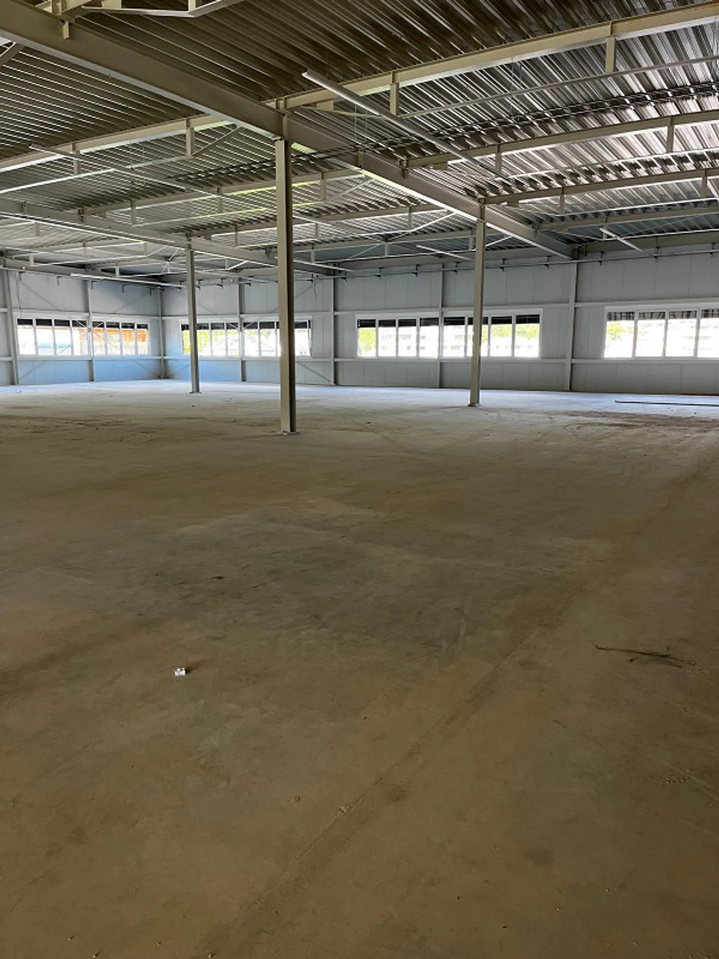 Spacious Warehouse - Photo 3 of 4