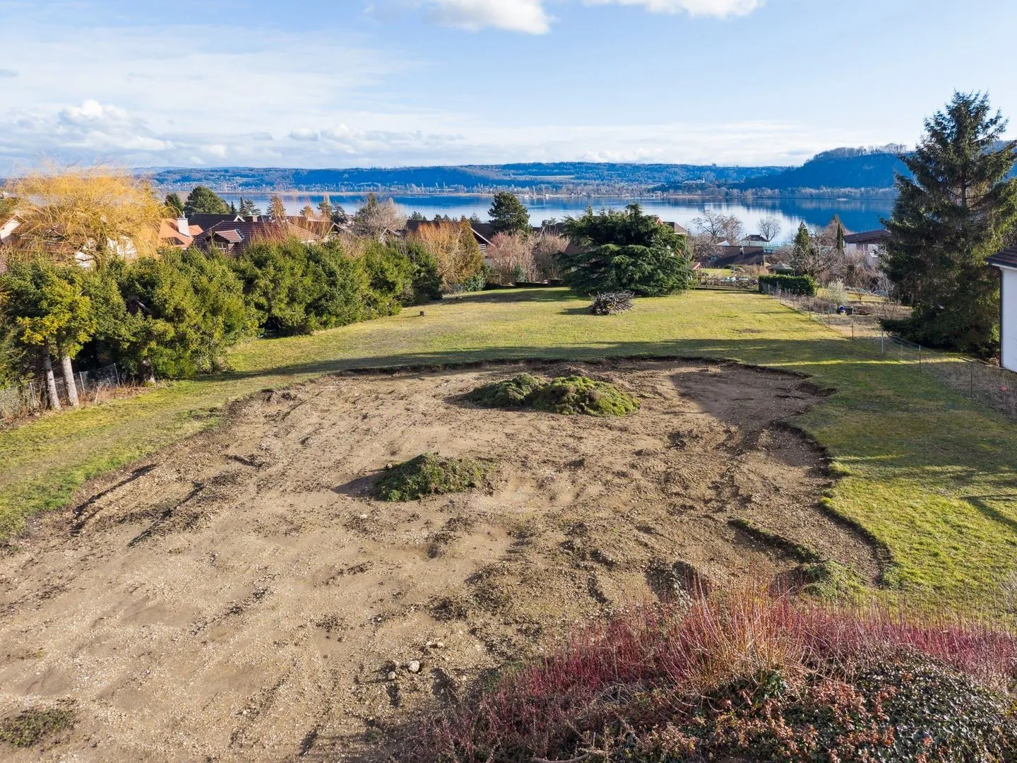 Terreno edificabile di ~ 900 m² con progetto di costruzione personalizzabile - Foto 1 di 4