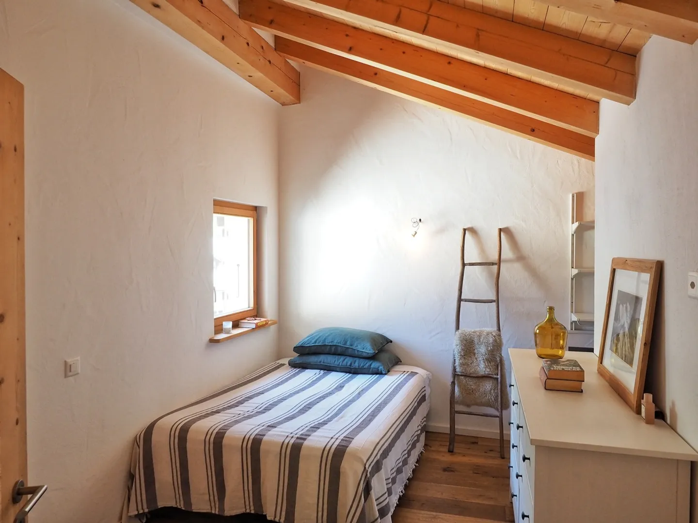 Beautiful penthouse available as a second home and close to the lifts - Photo 8 of 11