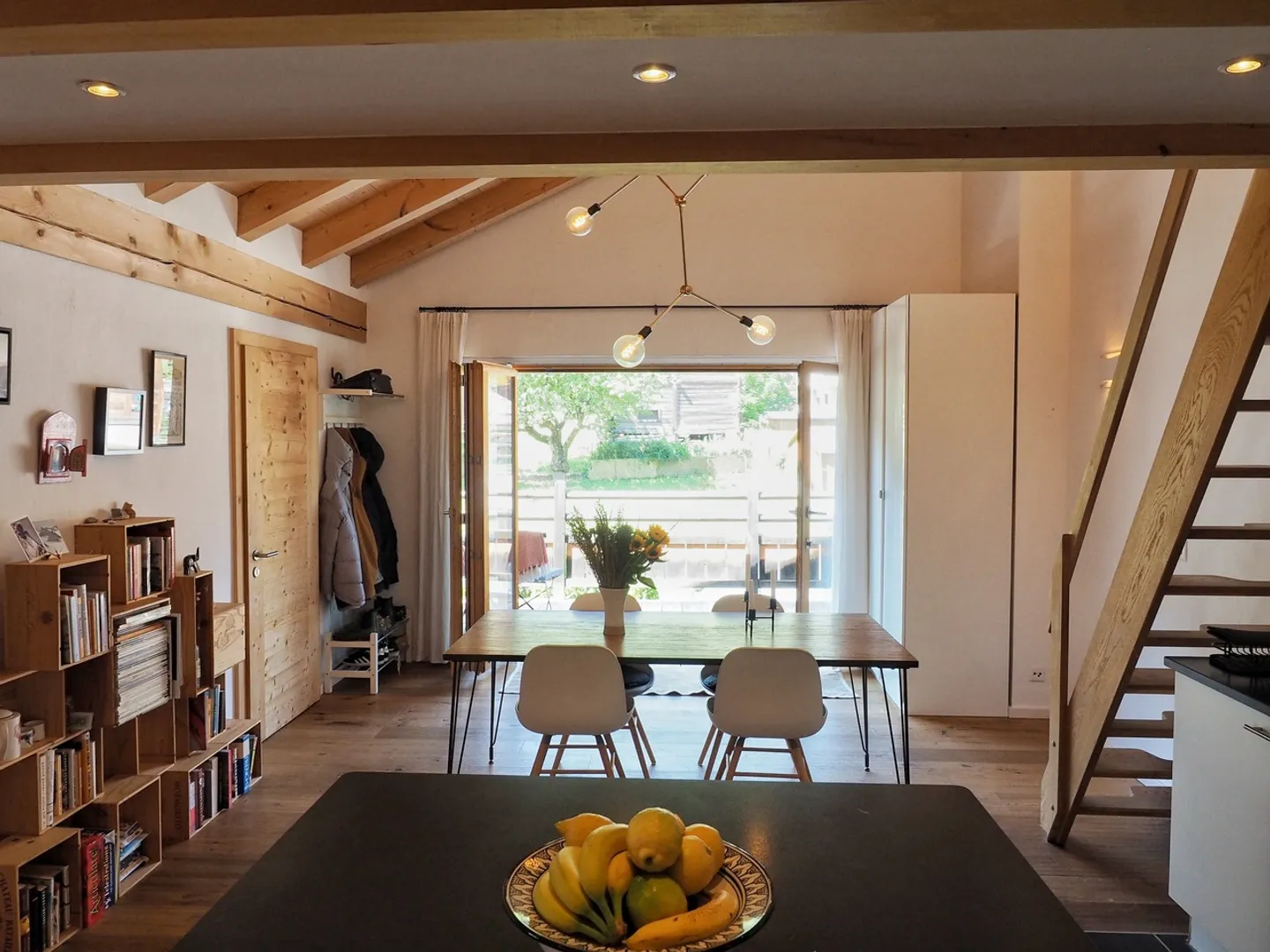 Beautiful penthouse available as a second home and close to the lifts - Photo 3 of 11