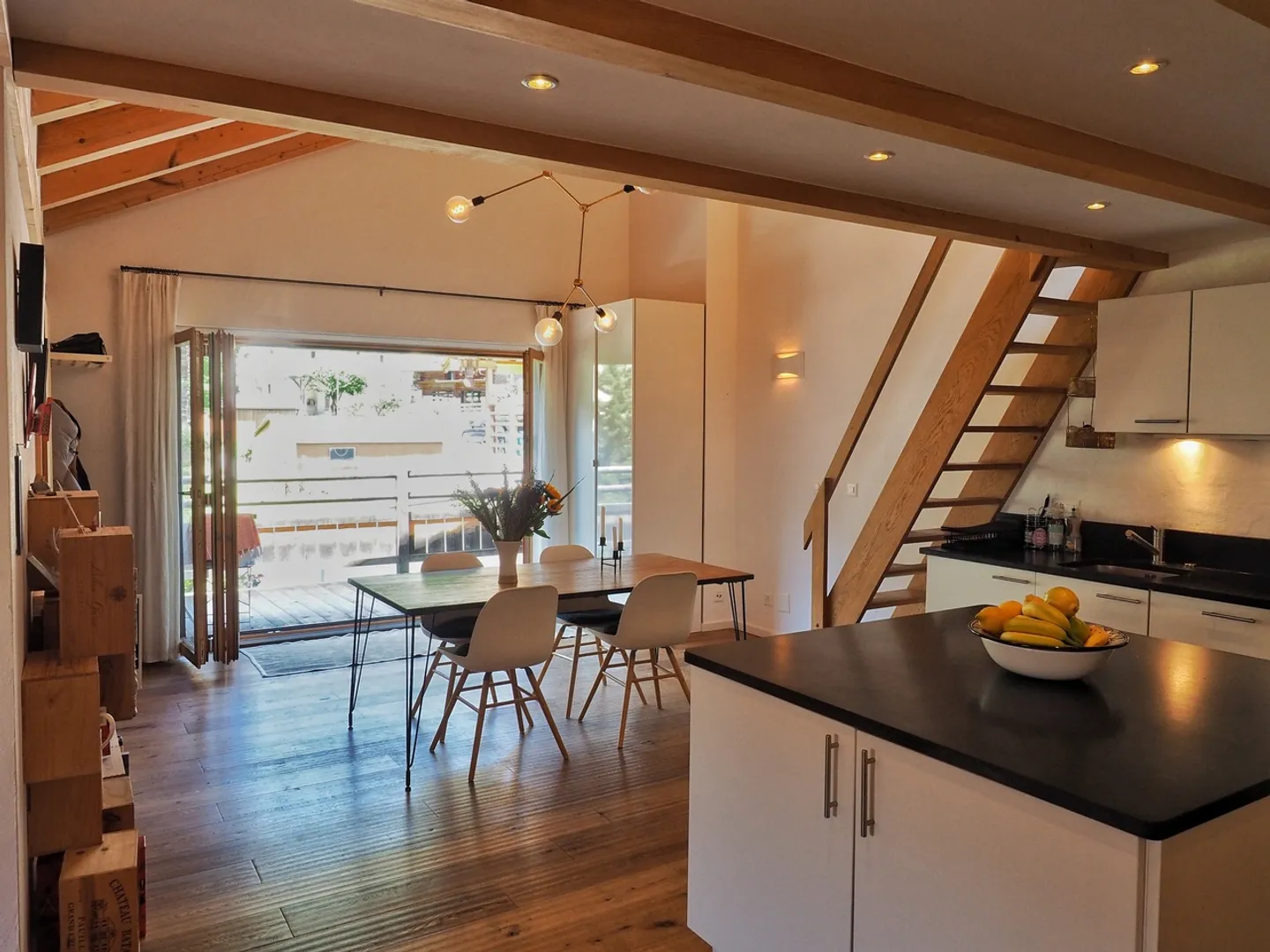 Beautiful penthouse available as a second home and close to the lifts - Photo 4 of 11