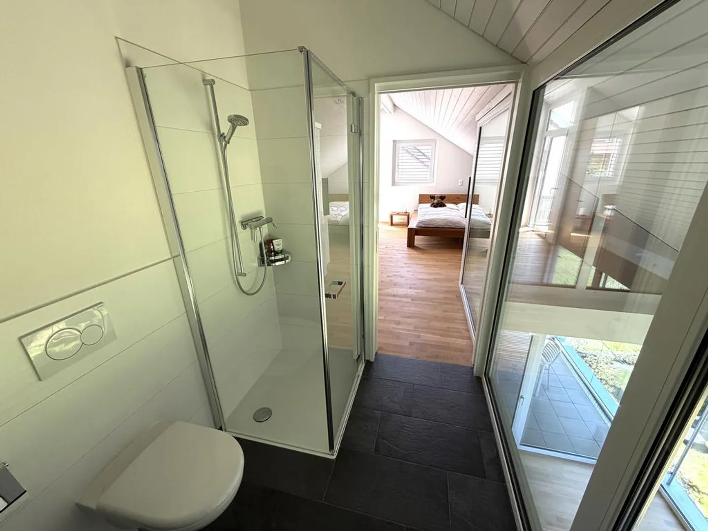 Appartement en duplex de 5,5 pièces baigné de lumière - Photo 11 sur 12