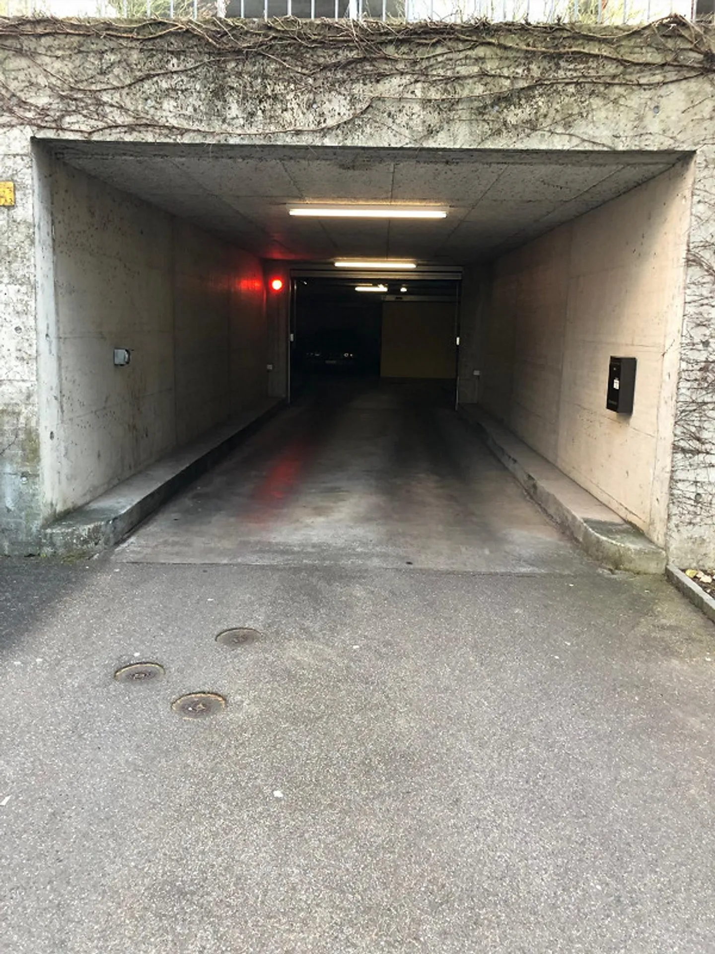 Posto auto in affitto - Foto 1 di 4