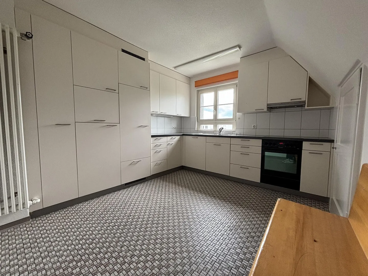 Appartamento di 5,5 stanze in una bella villa - Foto 2 di 12