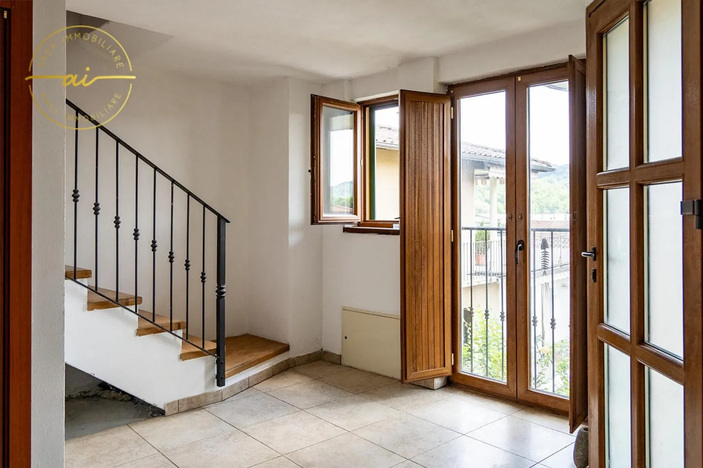 MAISON MULTIFAMILIALE AVEC 3 APPARTEMENTS À VENDRE - Photo 12 sur 13