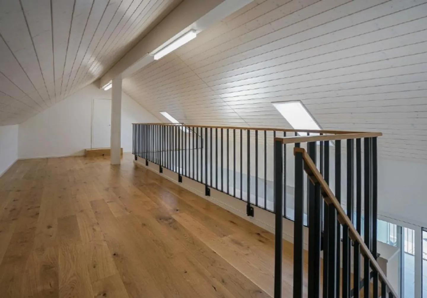 3.5 Room Attic Apartment - Photo 5 of 5