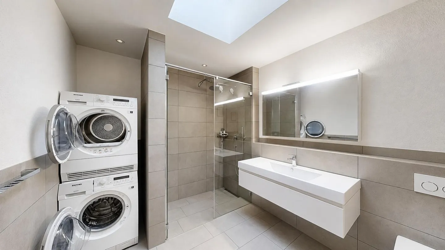 Luxuriöse Attika-Wohnung mit Aussicht - Foto 9 von 13
