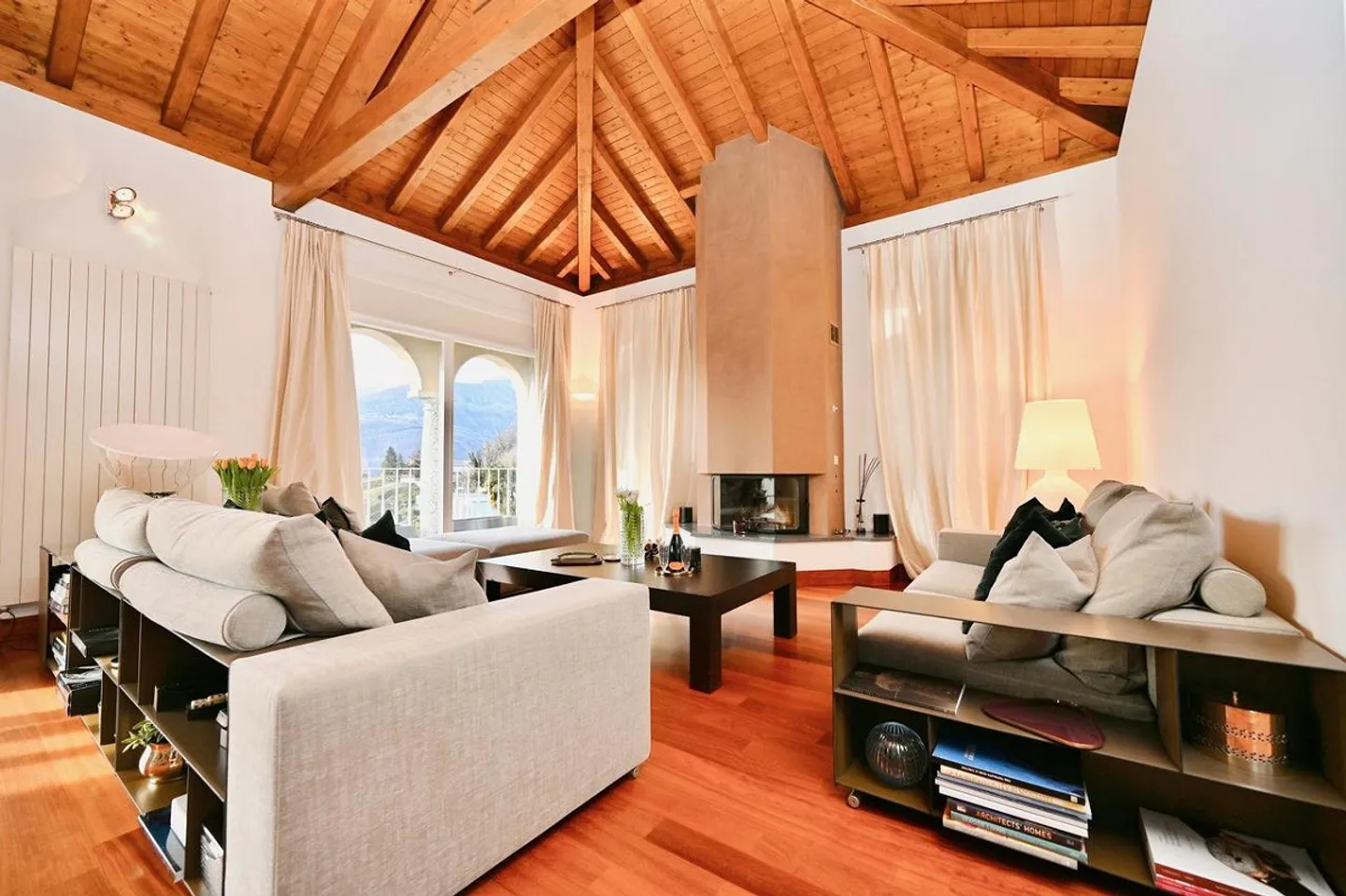 Magnificent Luxury Villa with Panoramic Mountain View - Photo 5 of 30