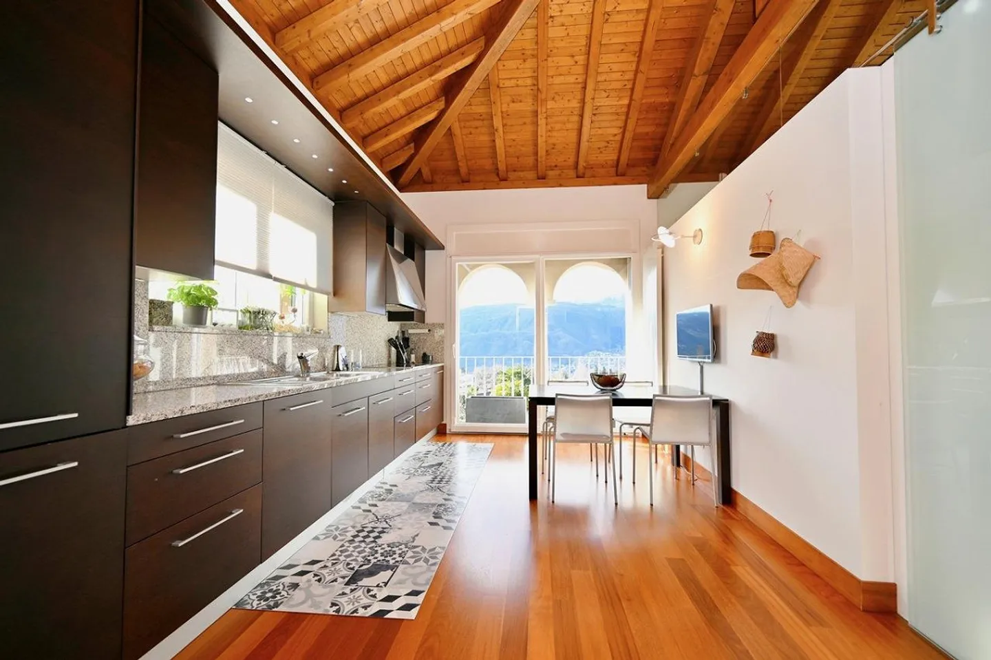 Magnificent Luxury Villa with Panoramic Mountain View - Photo 11 of 30