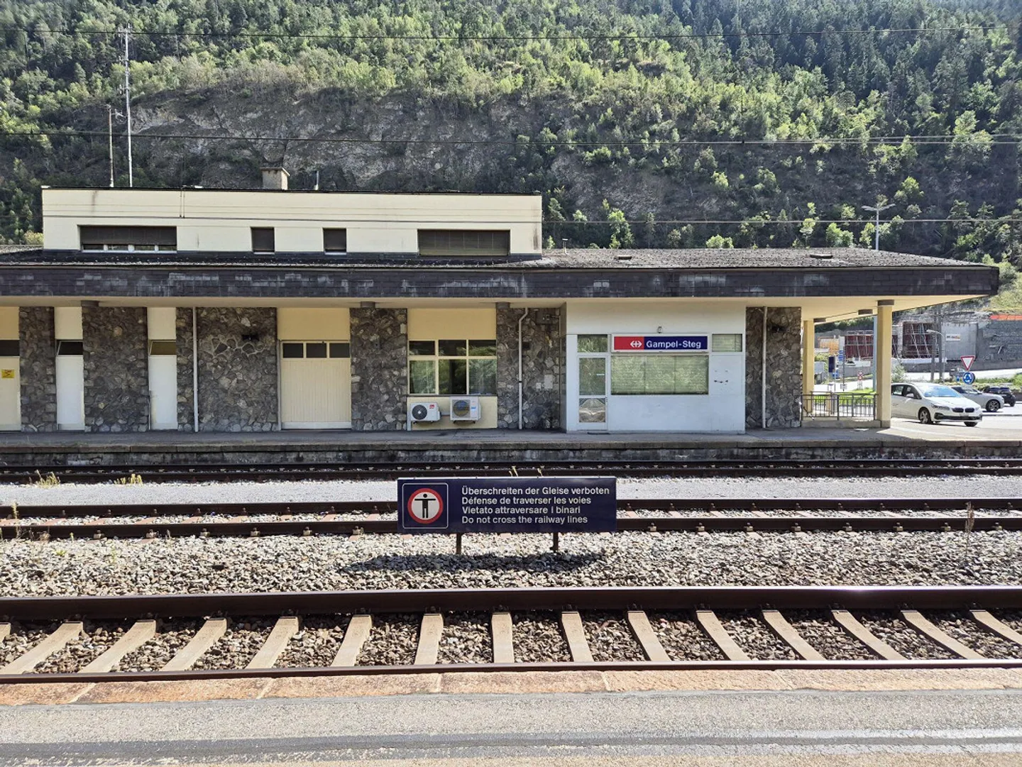 Attraktive Gewerbefläche im Bahnhof Gampel-Steg – verfügbar ab Ende 2027 - Foto 2 di 6
