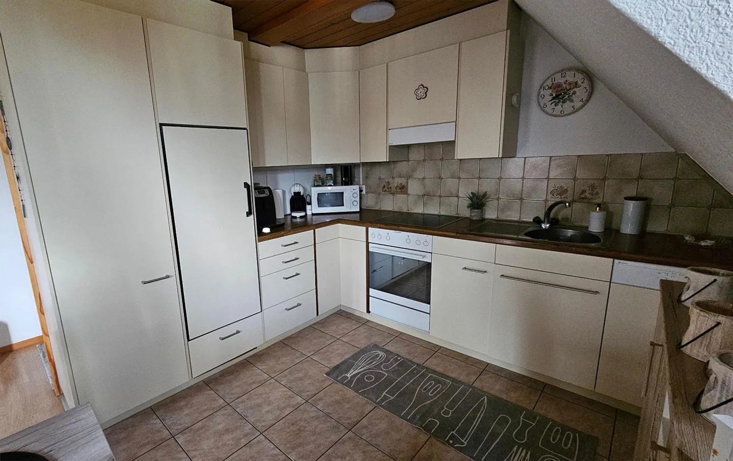 Appartement sous les toits confortable dans le quartier - Photo 6 sur 7