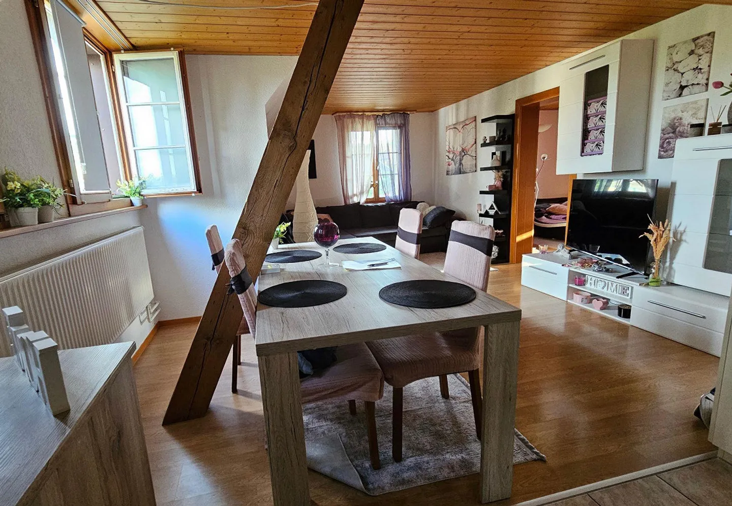 Appartement sous les toits confortable dans le quartier - Photo 1 sur 7
