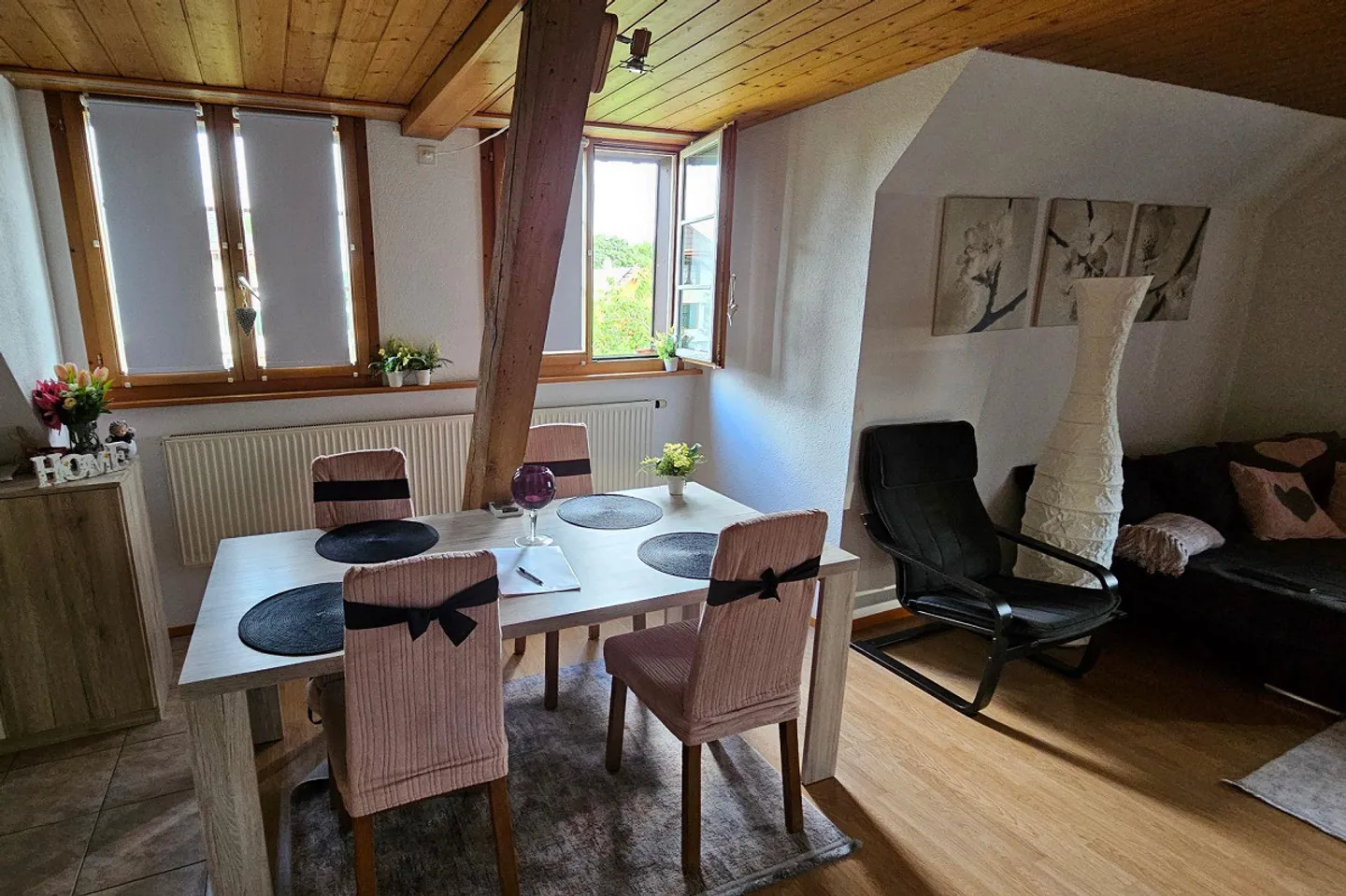 Appartement sous les toits confortable dans le quartier - Photo 2 sur 7