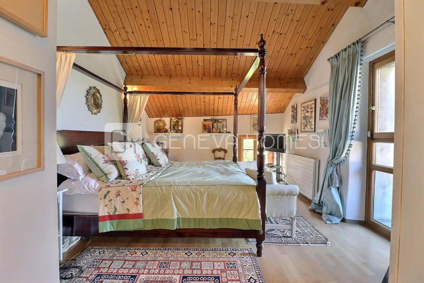 Charming village house - Photo 9 of 10