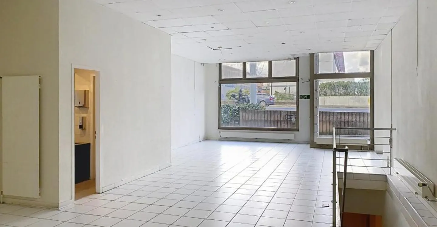 Schöne geräumige Arkade in der Nähe der Nationen - Foto 8 von 13