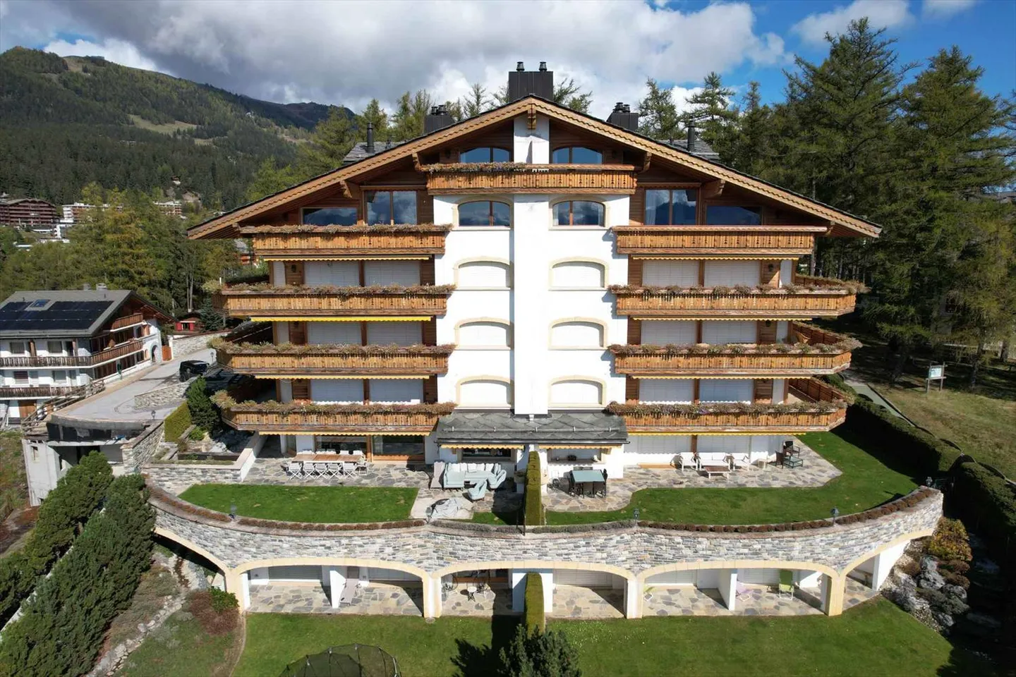 SELTEN UND EINZIGARTIG - Prächtiges Dachgeschoß-Duplex mit außergewöhnlicher Aussicht - Foto 7 von 9