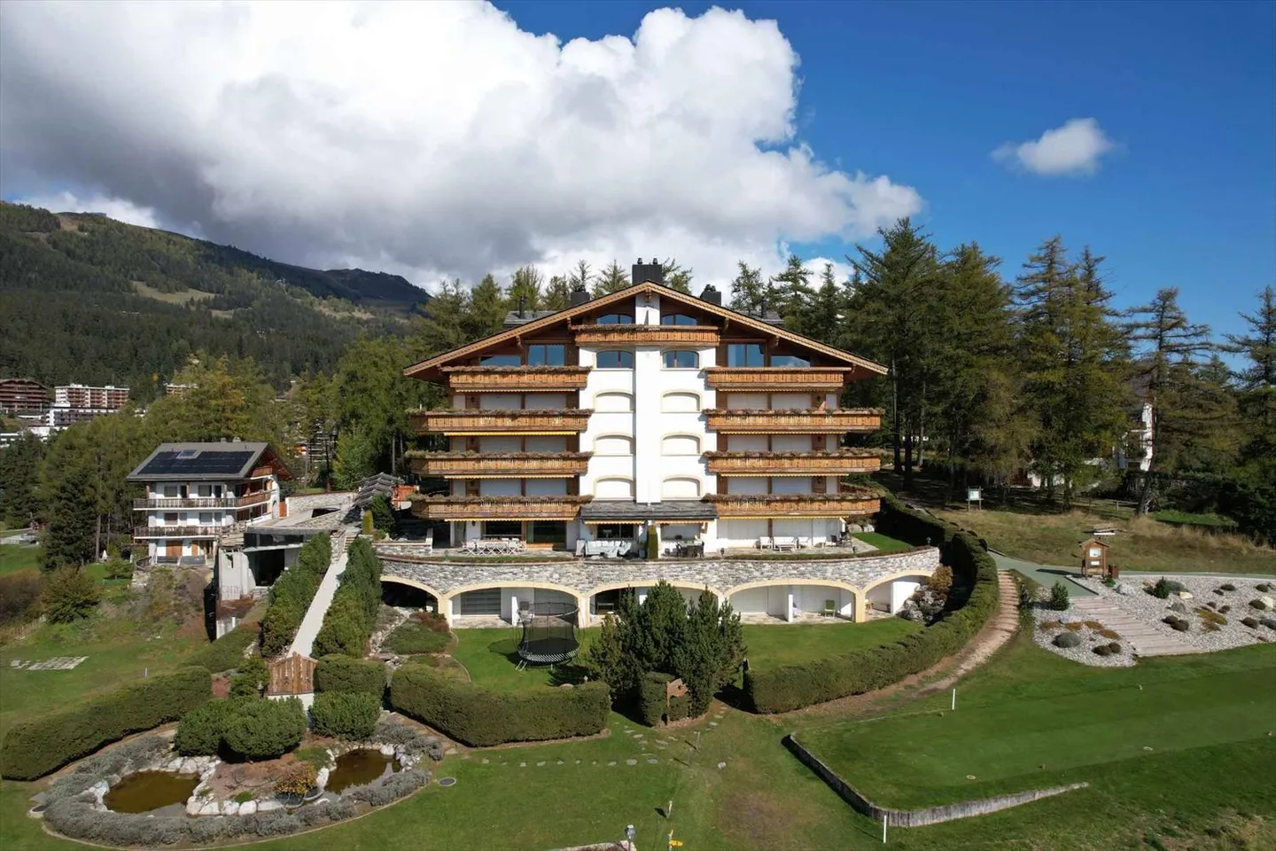 SELTEN UND EINZIGARTIG - Prächtiges Dachgeschoß-Duplex mit außergewöhnlicher Aussicht - Foto 1 von 9