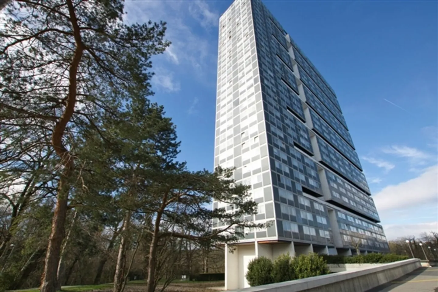 Wohnung kaufen - Foto 1 von 6