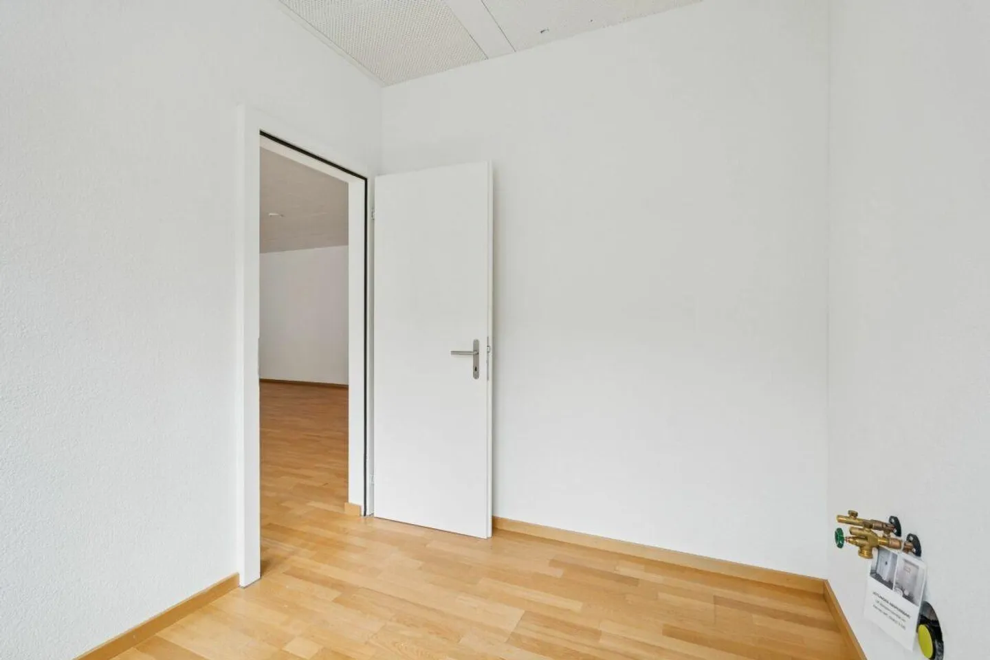 Efficient Practice Environment - Room for Your Business - Photo 3 of 10