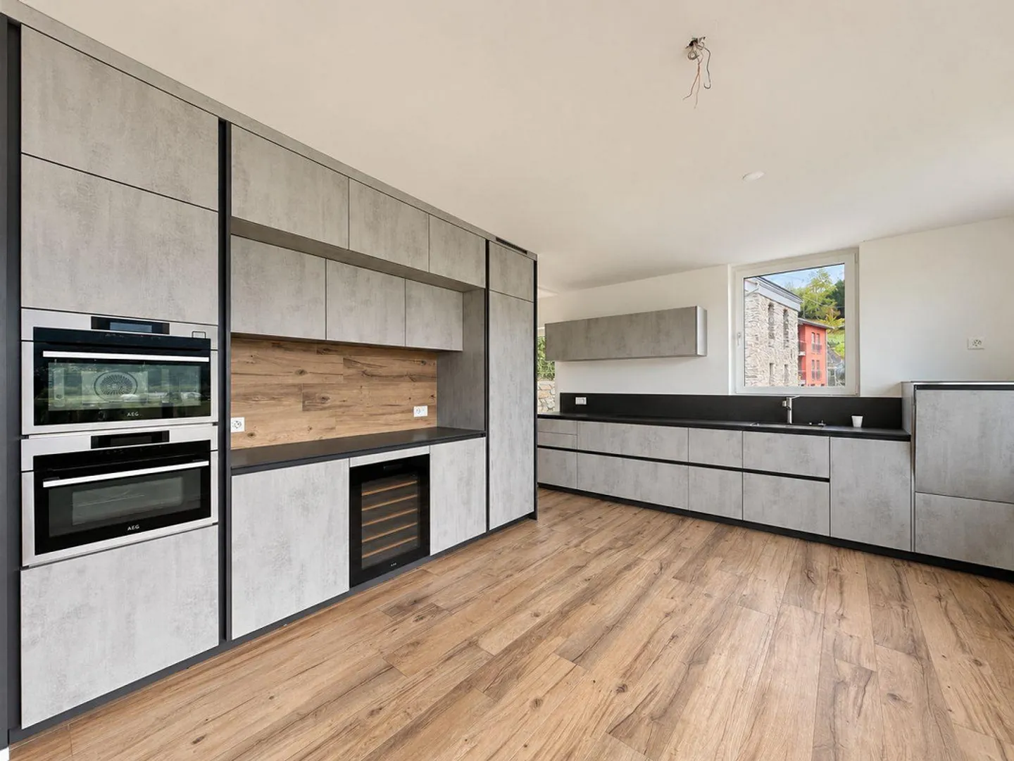 High-quality single-family house with panoramic view - Photo 5 of 21