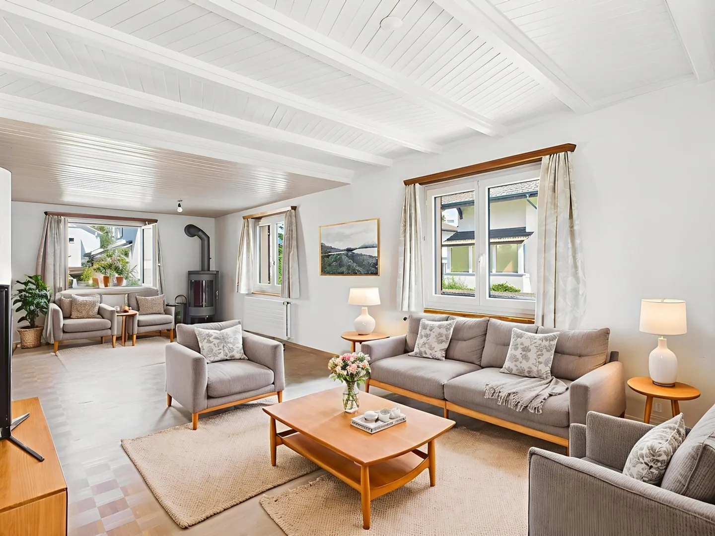 Einzigartiges 5.5-Zimmer Einfamilienhaus in Luzern - Foto 1 von 11