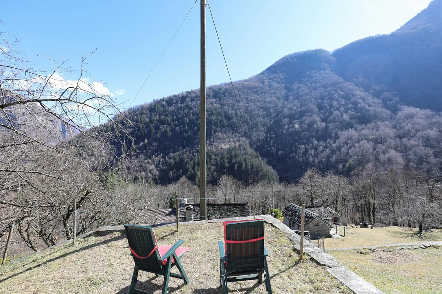 Beau Rustico avec une vue magnifique et beaucoup de terrain - Photo 6 sur 13
