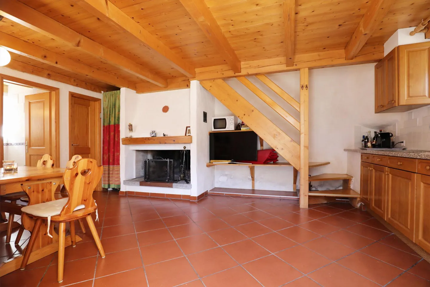 Beau Rustico avec une vue magnifique et beaucoup de terrain - Photo 8 sur 13