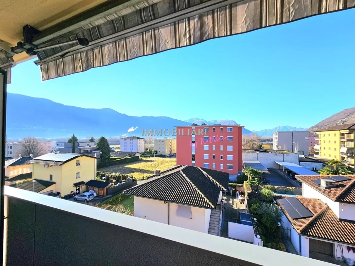 Apartment by the Park, Quiet, Scenic View, Low Expenses, Parking Space - Photo 2 of 13