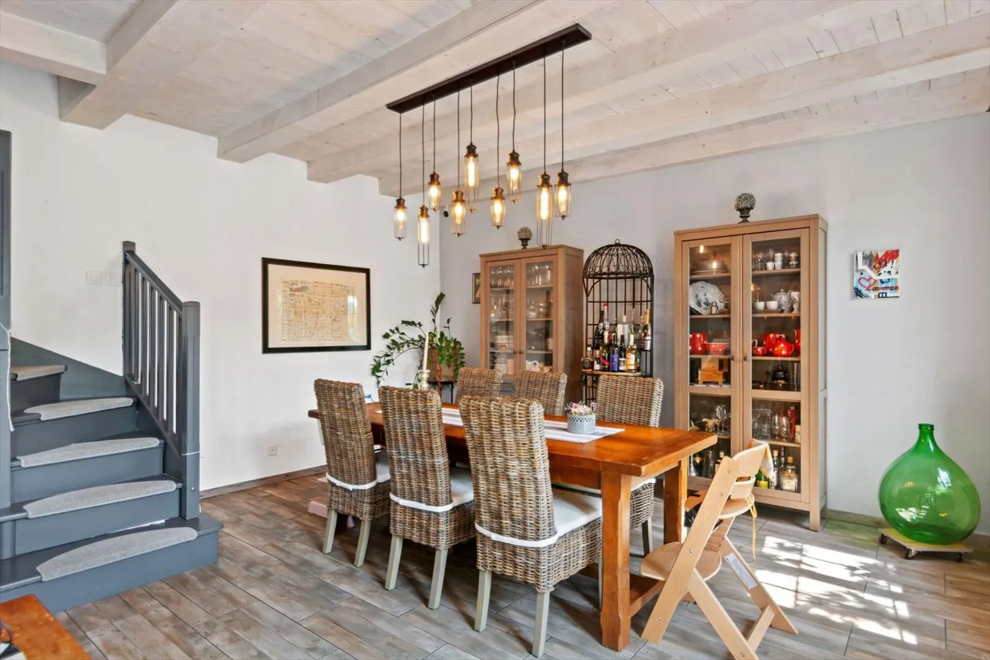 St-Imier, bellissima casa con doppio garage, giardino - Foto 7 di 13