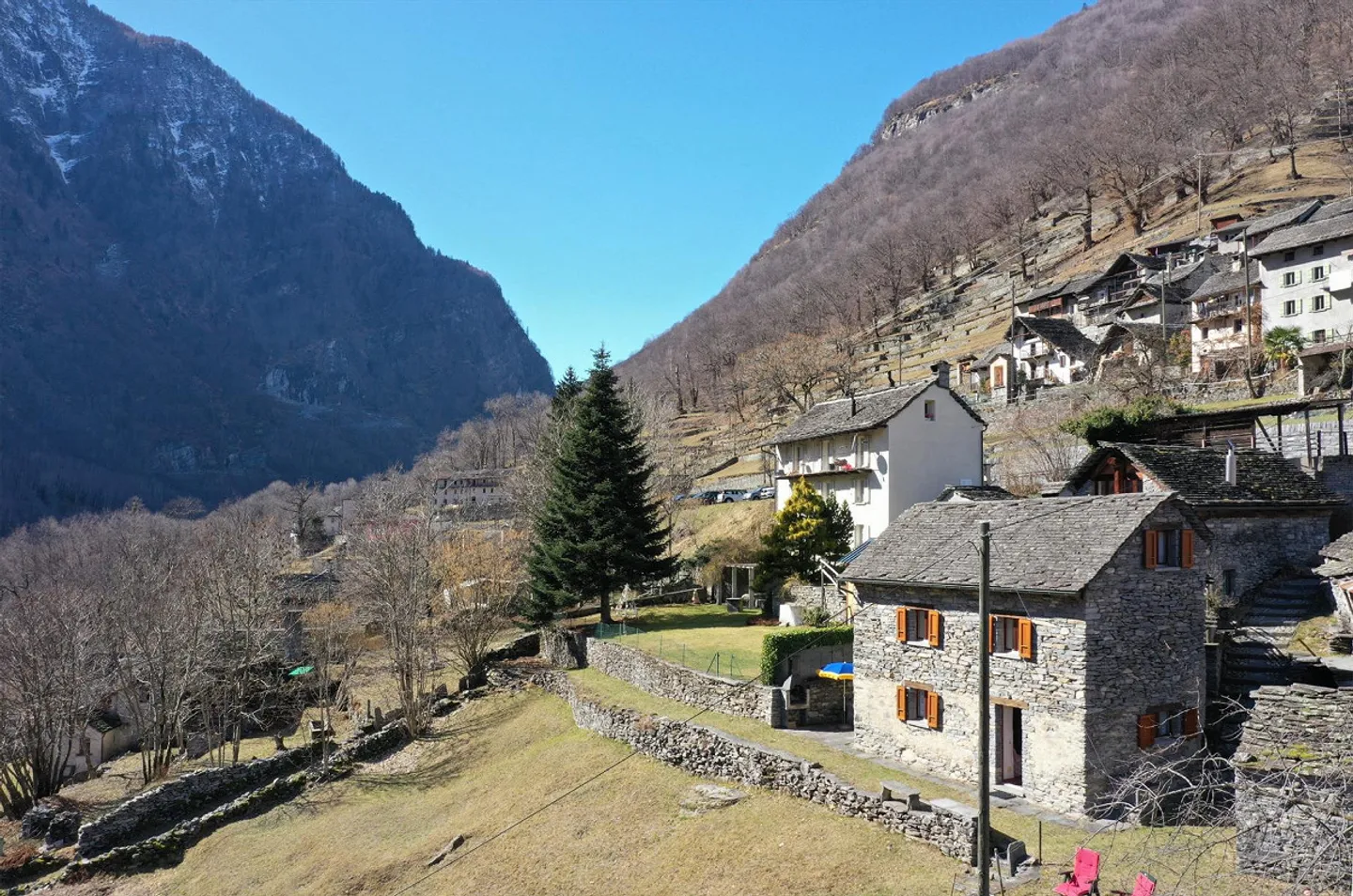 Beau Rustico avec une vue magnifique et beaucoup de terrain - Photo 1 sur 13