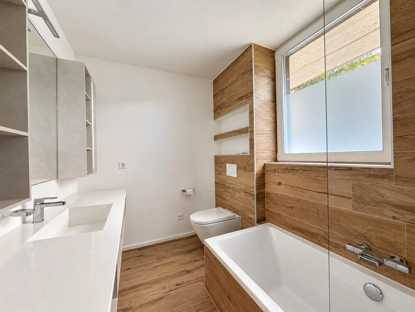 High-quality single-family house with panoramic view - Photo 15 of 21