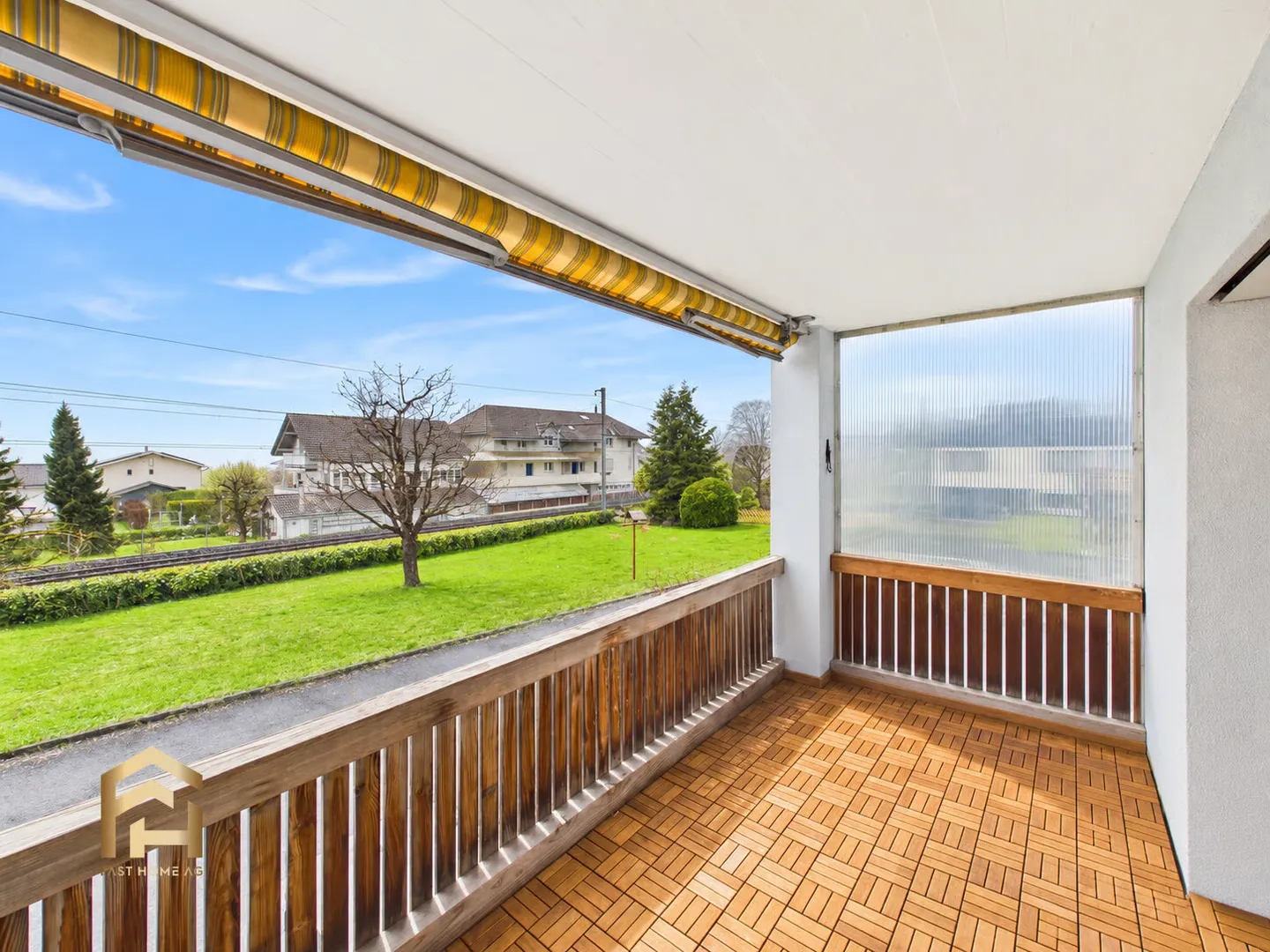Grosszügige 4.5 ZWG mit Balkon und Gartensitzplatz in Boll - Foto 10 di 13
