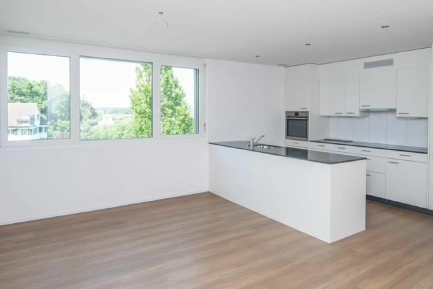 4.5 Zimmer Wohnung 2.OG - Foto 3 von 9