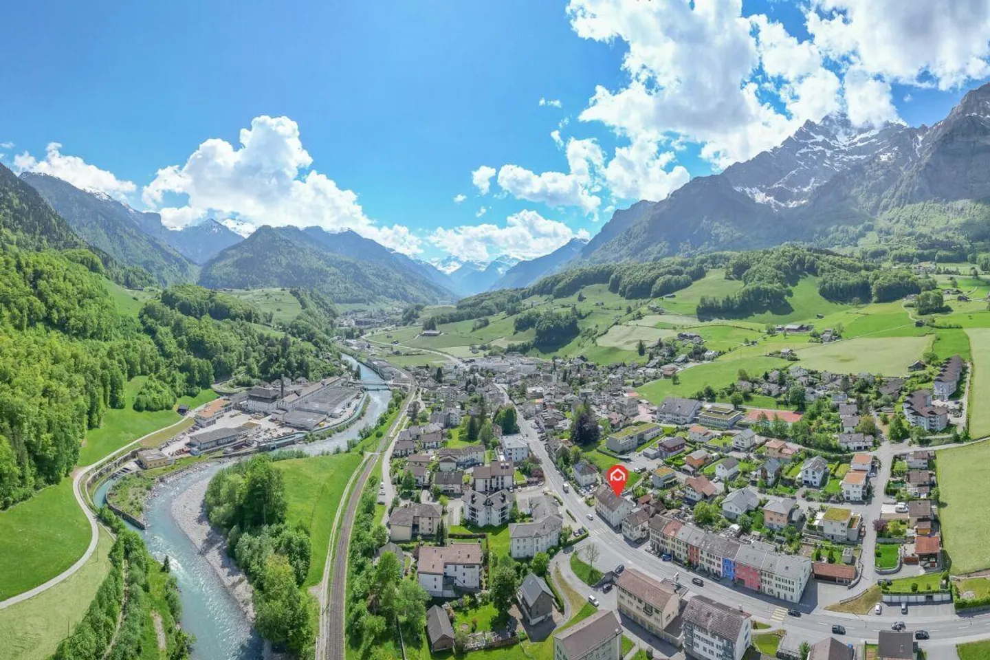 5.5-Room Corner House with Apartment - Photo 13 of 13