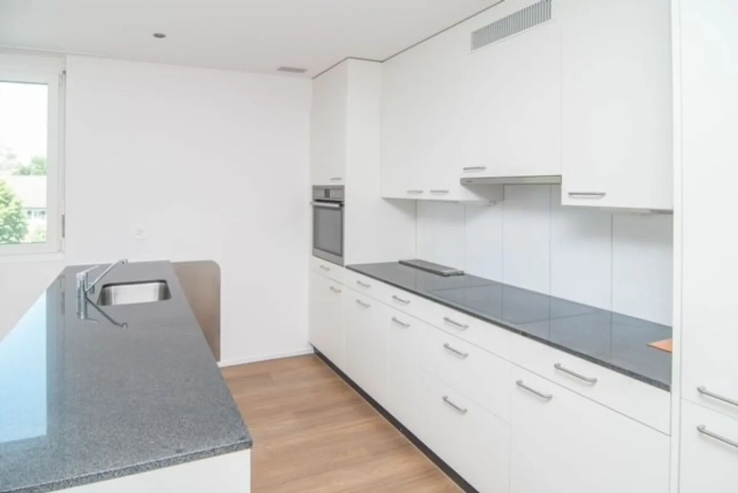 4.5 Zimmer Wohnung 2.OG - Foto 4 von 9