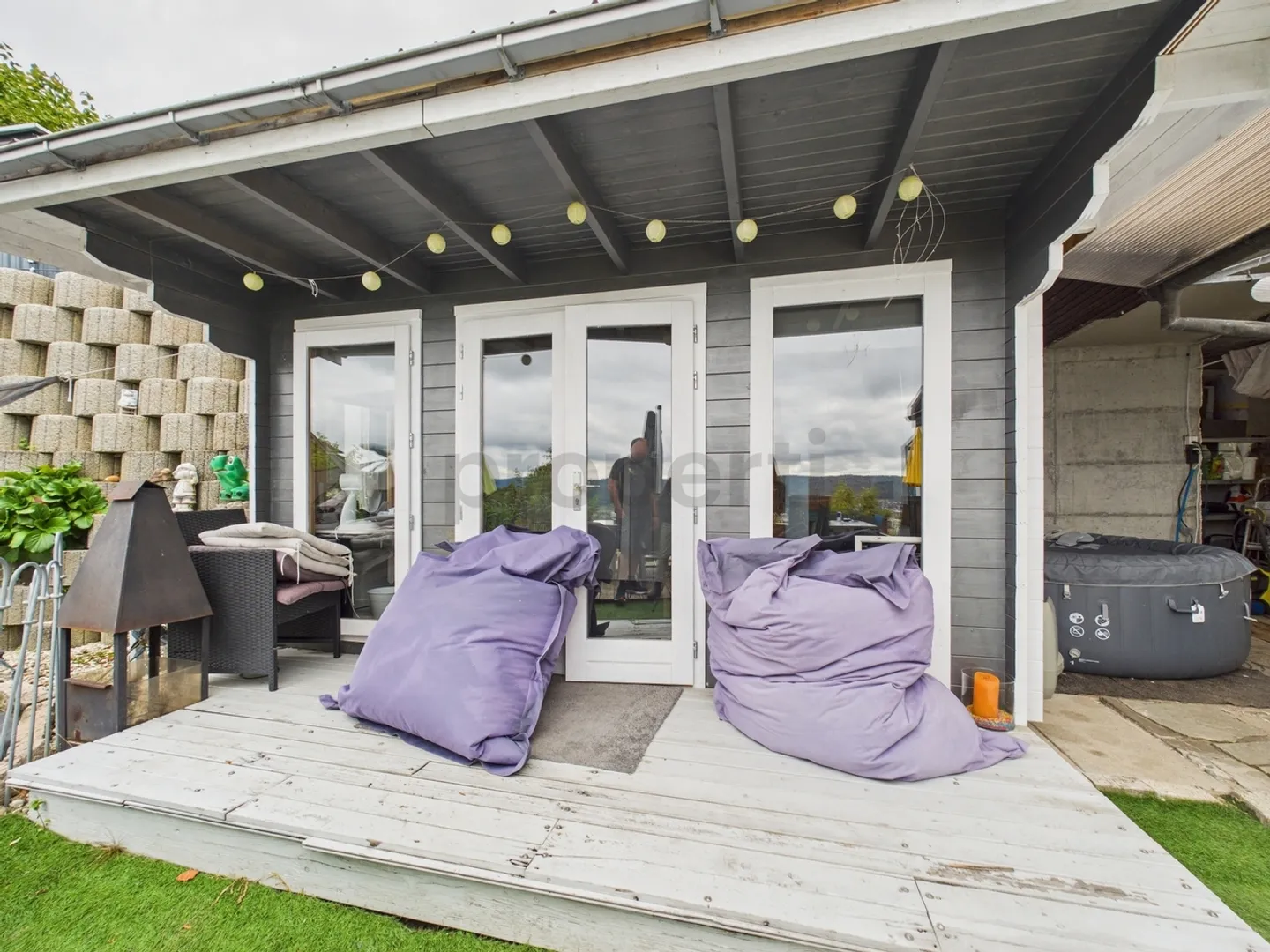 «Einladendes 6.5 Zi-Einfamilienhaus mit drei Wohneinheiten und grossem Grundstück in Boppelsen» - Foto 12 von 13