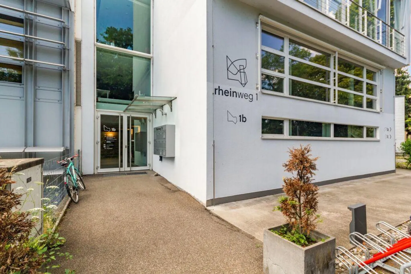 Espaces commerciaux personnalisables - Location partielle possible ! - Photo 2 sur 8