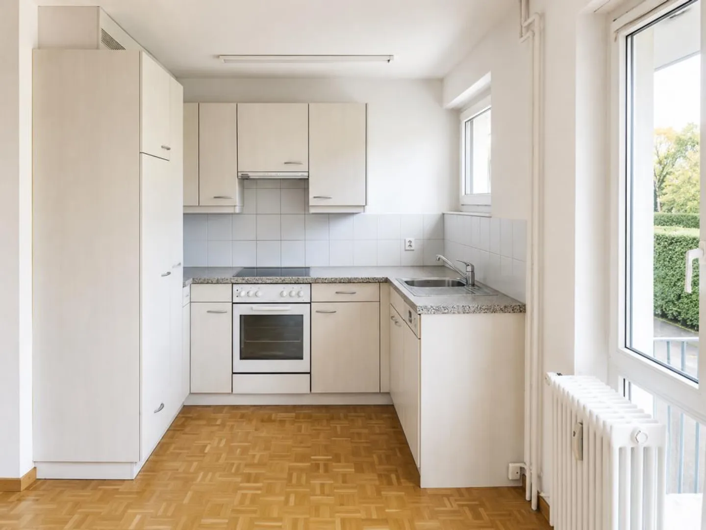 Helle Wohnung in Seenähe - Foto 1 von 6