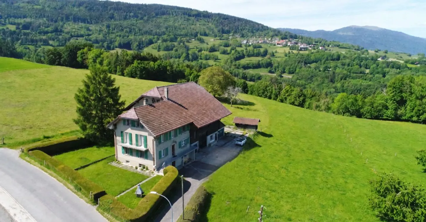 Incantevole Casa Familiare a Juriens - Foto 1 di 12
