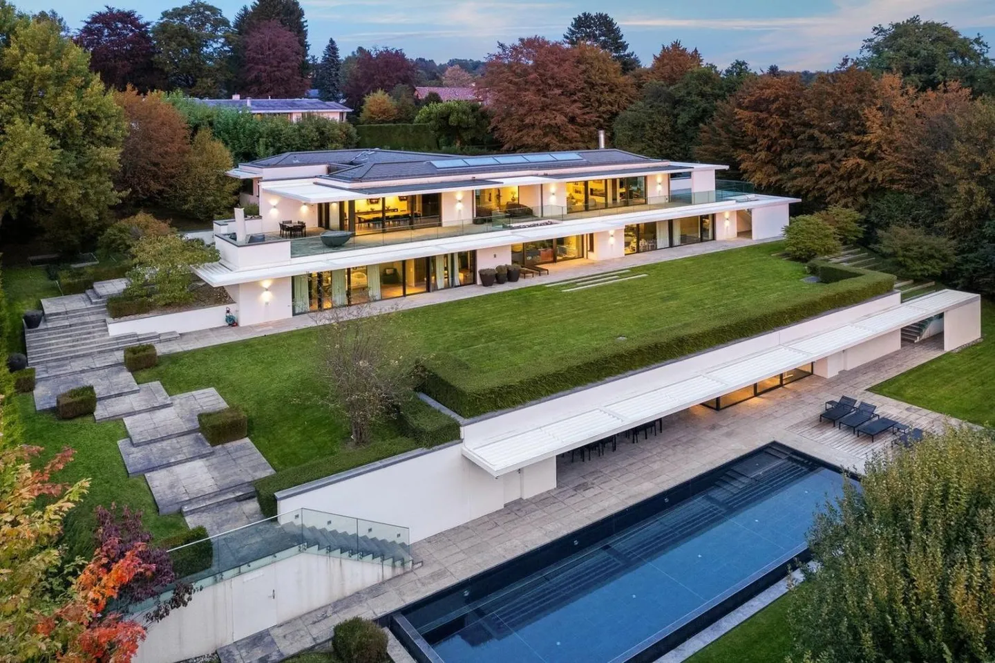 Exceptional property with contemporary architecture - Photo 1 of 13